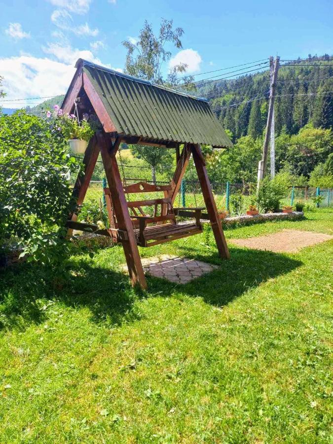 Cottage "Kliverent" Яремче Екстериор снимка