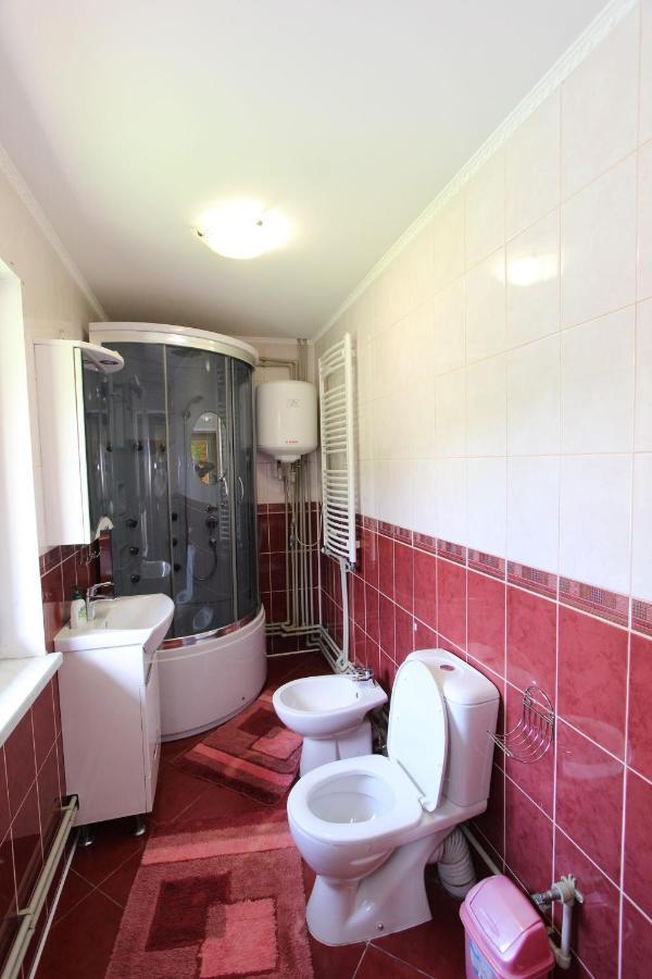 Cottage "Kliverent" Яремче Екстериор снимка