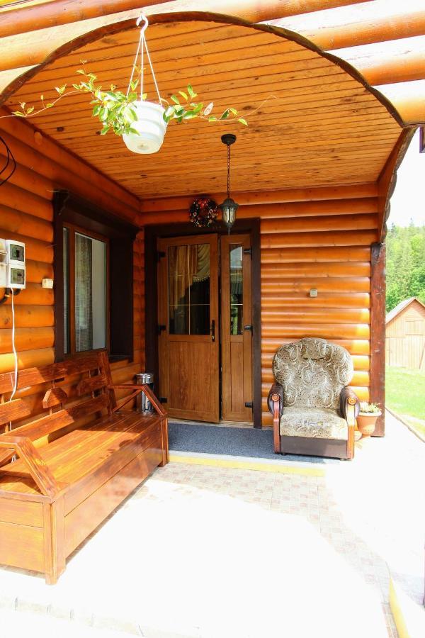Cottage "Kliverent" Яремче Екстериор снимка
