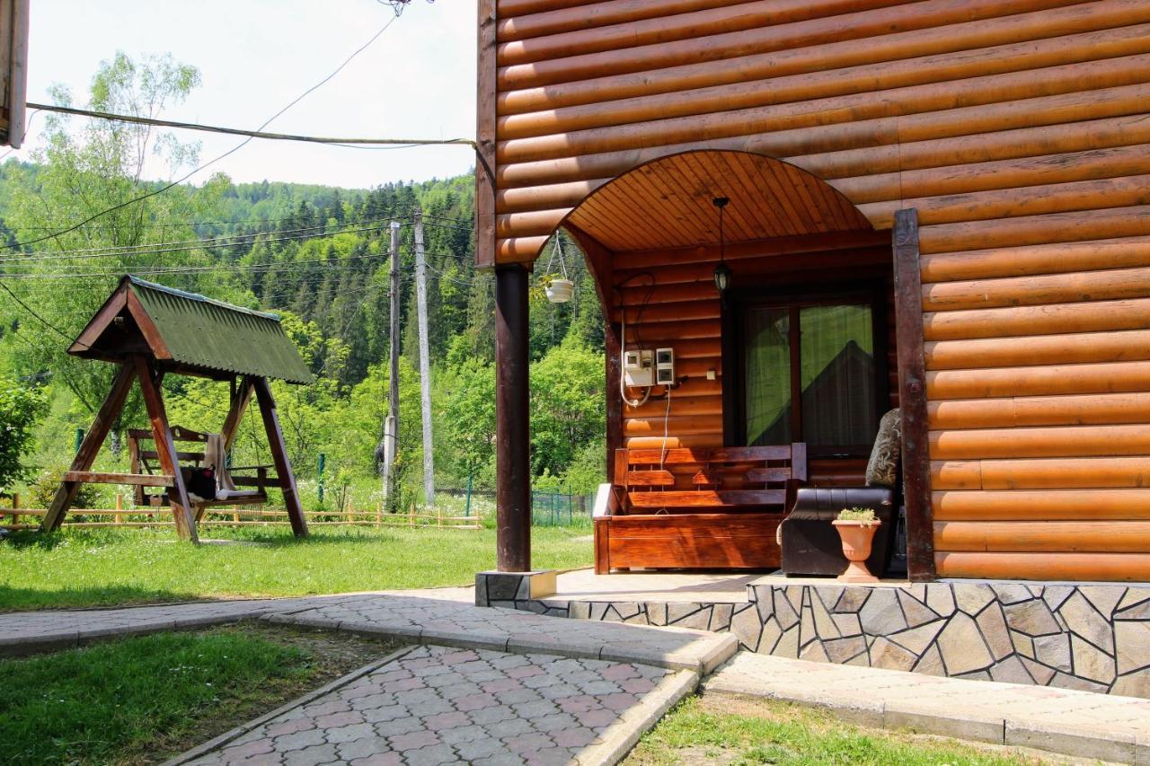 Cottage "Kliverent" Яремче Екстериор снимка